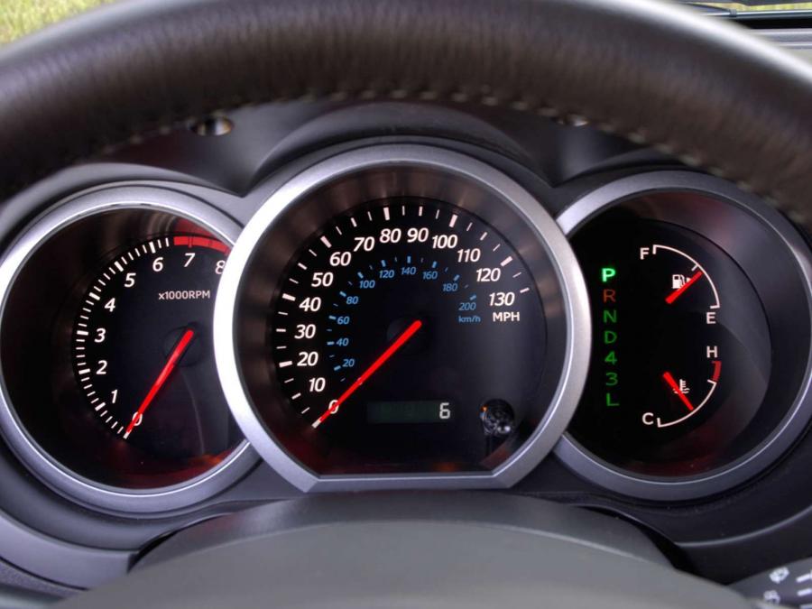  Suzuki Grand Vitara 5-Door 2005 года  (US) (фото 24 из 30)